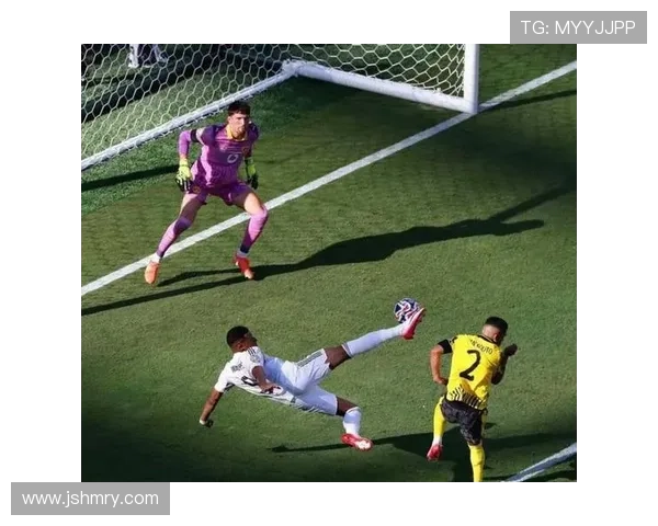 皇马防守稳定性下降引发关注,对赛季关键阶段表现造成影响 皇马防守稳定性下降引发关注,对赛季关键阶段表现造成影响