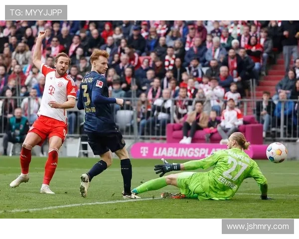 拜仁进攻过度依赖凯恩，体系简化问题逐步反映在比赛表现中