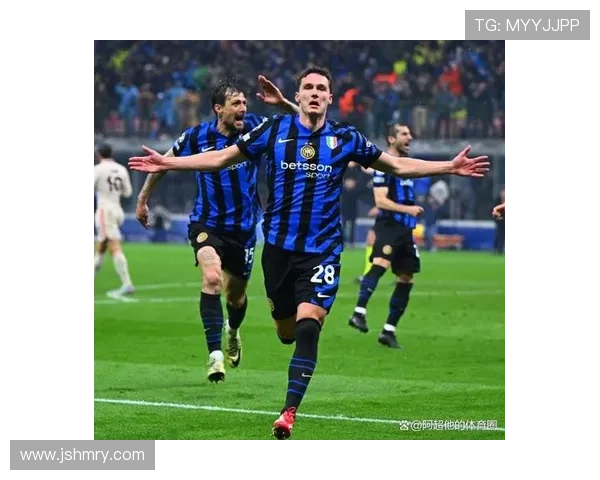 杜埃与维蒂尼亚：进攻中场效率对比及差距解析